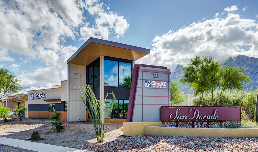 Outside shot of OneAZ Credit Union's new Oro Valley Branch location