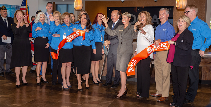 Photo of OneAZ associates and Oro Valley community leaders at the Oro Valley Branch ribbon cutting ceremony