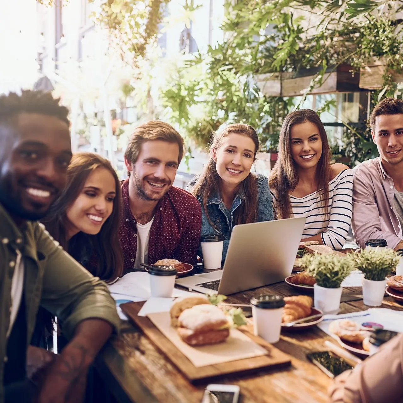 Shutterstock 2169742837