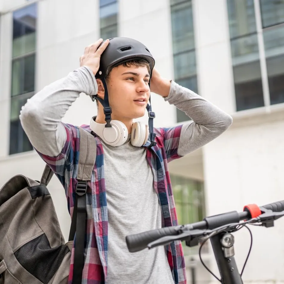 Shutterstock 2294680457