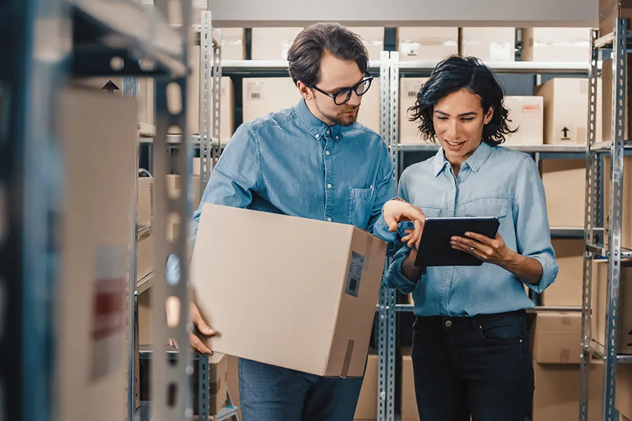 Filling Shipping Orders 900X600 (1)